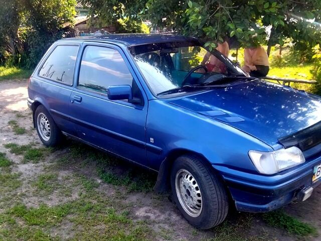 Синій Форд Фієста, об'ємом двигуна 1.1 л та пробігом 0 тис. км за 1000 $, фото 1 на Automoto.ua