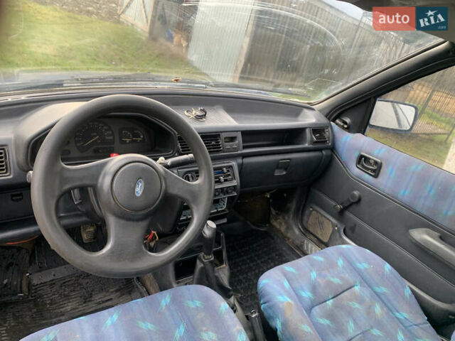 Синий Форд Фиеста, объемом двигателя 1.3 л и пробегом 200 тыс. км за 1000 $, фото 5 на Automoto.ua