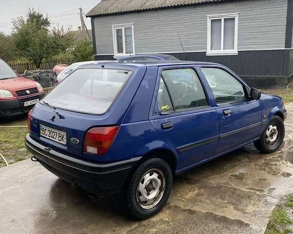 Синій Форд Фієста, об'ємом двигуна 1.1 л та пробігом 250 тис. км за 1600 $, фото 10 на Automoto.ua