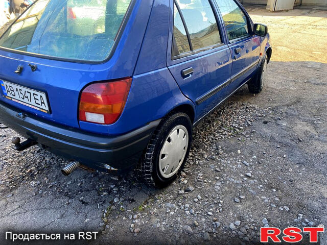 Синий Форд Фиеста, объемом двигателя 1.3 л и пробегом 0 тыс. км за 750 $, фото 4 на Automoto.ua