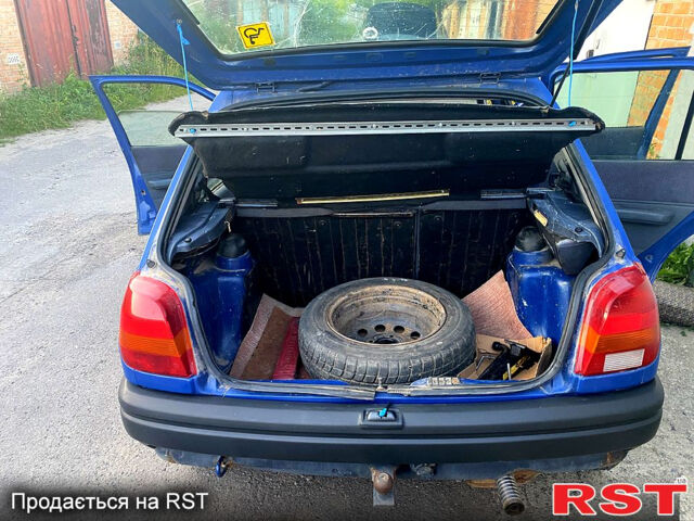 Синий Форд Фиеста, объемом двигателя 1.3 л и пробегом 0 тыс. км за 750 $, фото 6 на Automoto.ua