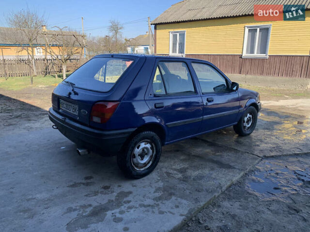 Синий Форд Фиеста, объемом двигателя 0 л и пробегом 350 тыс. км за 1200 $, фото 1 на Automoto.ua