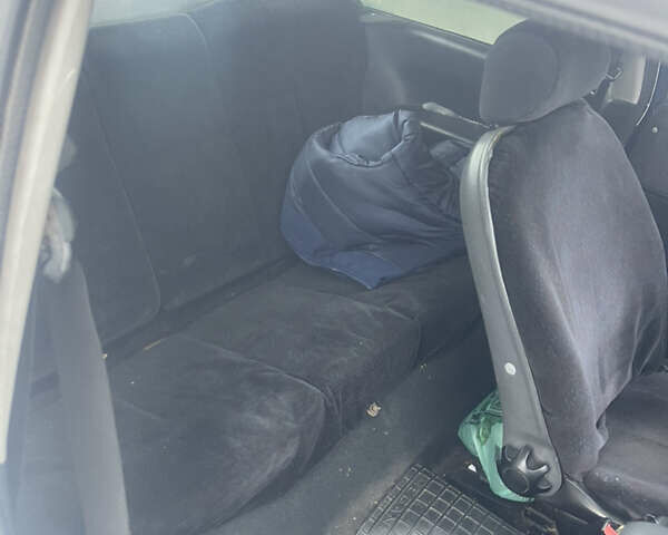 Синий Форд Фиеста, объемом двигателя 1.3 л и пробегом 654 тыс. км за 1000 $, фото 1 на Automoto.ua