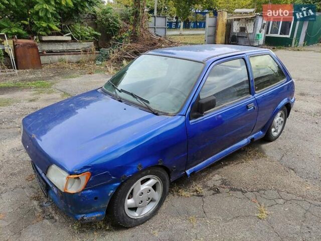 Синій Форд Фієста, об'ємом двигуна 1.6 л та пробігом 200 тис. км за 1500 $, фото 3 на Automoto.ua