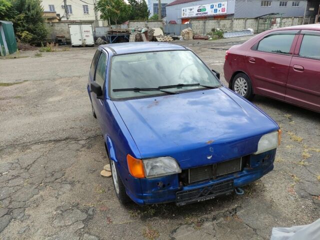 Синий Форд Фиеста, объемом двигателя 1.1 л и пробегом 200 тыс. км за 1500 $, фото 1 на Automoto.ua