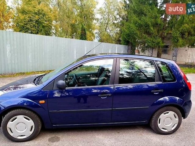 Синий Форд Фиеста, объемом двигателя 1.6 л и пробегом 166 тыс. км за 4100 $, фото 3 на Automoto.ua