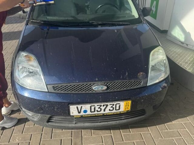 Синій Форд Фієста, об'ємом двигуна 1.6 л та пробігом 196 тис. км за 3075 $, фото 1 на Automoto.ua