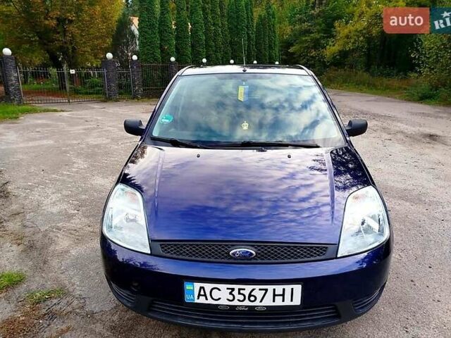Синий Форд Фиеста, объемом двигателя 1.6 л и пробегом 166 тыс. км за 4100 $, фото 5 на Automoto.ua