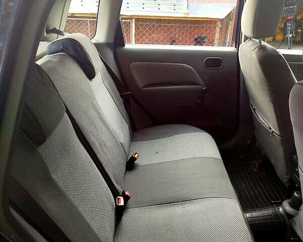 Синий Форд Фиеста, объемом двигателя 1.6 л и пробегом 166 тыс. км за 4100 $, фото 2 на Automoto.ua