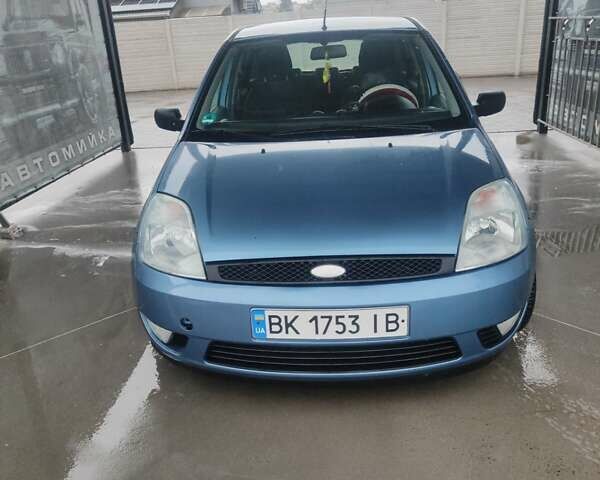 Синий Форд Фиеста, объемом двигателя 1.4 л и пробегом 140 тыс. км за 3700 $, фото 12 на Automoto.ua
