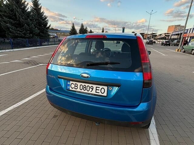 Синий Форд Фиеста, объемом двигателя 1.3 л и пробегом 194 тыс. км за 3499 $, фото 4 на Automoto.ua