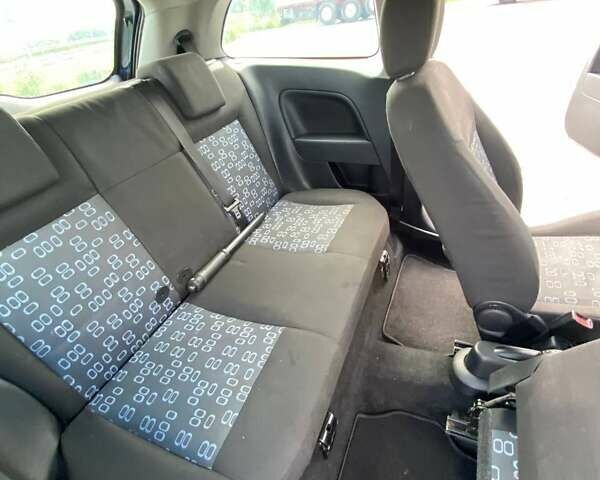 Синій Форд Фієста, об'ємом двигуна 1.25 л та пробігом 142 тис. км за 3200 $, фото 17 на Automoto.ua