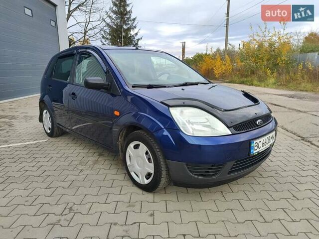 Синий Форд Фиеста, объемом двигателя 1.3 л и пробегом 130 тыс. км за 3700 $, фото 1 на Automoto.ua