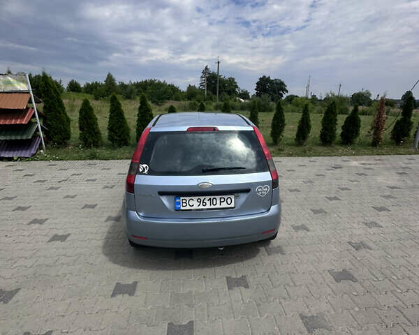 Синий Форд Фиеста, объемом двигателя 1.39 л и пробегом 210 тыс. км за 2445 $, фото 1 на Automoto.ua