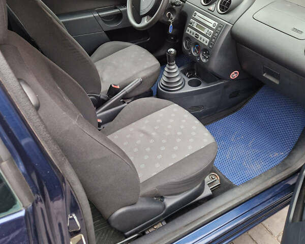 Синий Форд Фиеста, объемом двигателя 1.3 л и пробегом 150 тыс. км за 3400 $, фото 2 на Automoto.ua