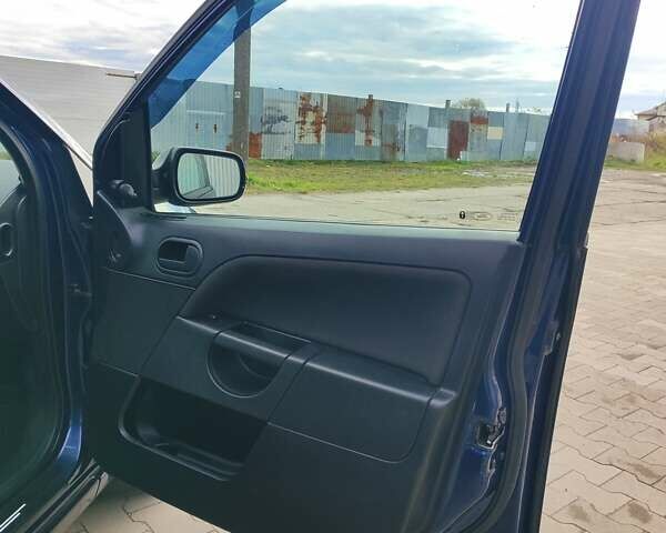 Синий Форд Фиеста, объемом двигателя 1.3 л и пробегом 130 тыс. км за 3700 $, фото 18 на Automoto.ua