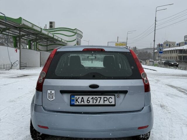 Синий Форд Фиеста, объемом двигателя 1.2 л и пробегом 279 тыс. км за 2750 $, фото 8 на Automoto.ua