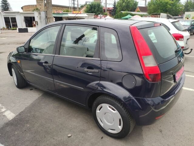 Синій Форд Фієста, об'ємом двигуна 0 л та пробігом 207 тис. км за 3650 $, фото 1 на Automoto.ua