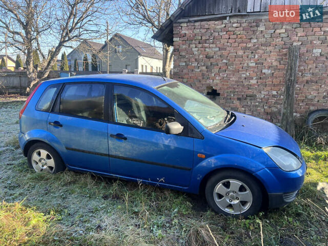 Синий Форд Фиеста, объемом двигателя 1.29 л и пробегом 225 тыс. км за 1950 $, фото 12 на Automoto.ua