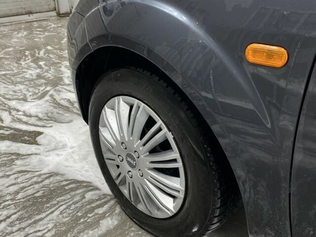 Синій Форд Фієста, об'ємом двигуна 1.4 л та пробігом 210 тис. км за 4200 $, фото 7 на Automoto.ua
