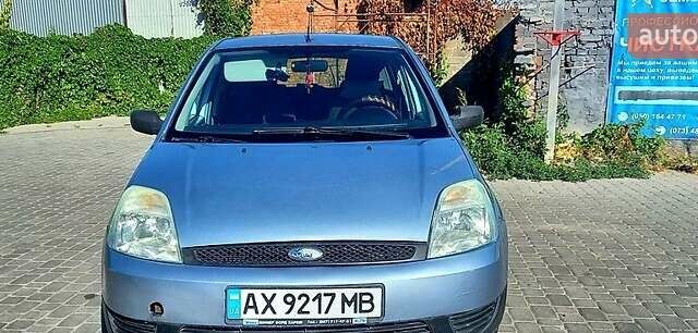 Синій Форд Фієста, об'ємом двигуна 1.3 л та пробігом 217 тис. км за 3600 $, фото 3 на Automoto.ua