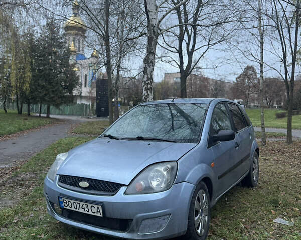 Синій Форд Фієста, об'ємом двигуна 1.2 л та пробігом 250 тис. км за 1900 $, фото 1 на Automoto.ua