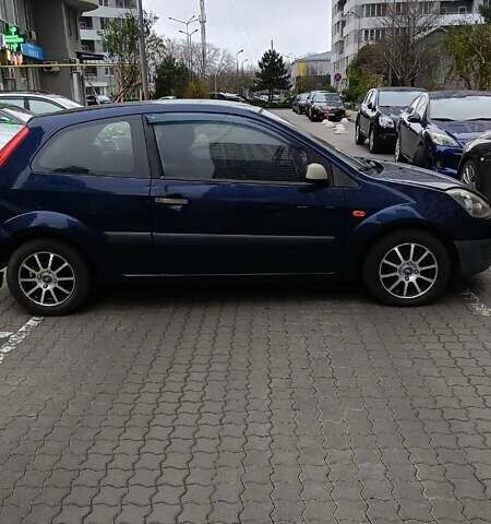 Синій Форд Фієста, об'ємом двигуна 1.4 л та пробігом 145 тис. км за 3200 $, фото 8 на Automoto.ua
