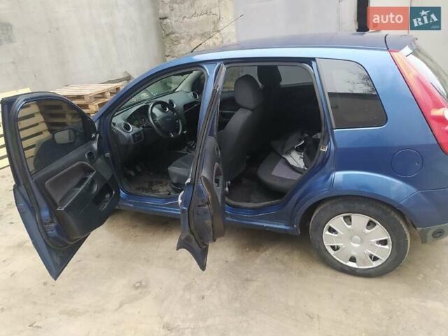 Синій Форд Фієста, об'ємом двигуна 1.39 л та пробігом 309 тис. км за 3500 $, фото 5 на Automoto.ua