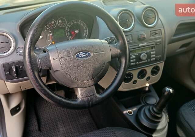 Форд Фиеста 2006 в Одессе на Automoto.ua Синий Форд Фиеста, объемом двигателя 1.39 л и пробегом 200 тыс. км за 3500 $, фото 8 на Automoto.ua