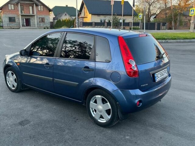 Синій Форд Фієста, об'ємом двигуна 1.2 л та пробігом 186 тис. км за 4100 $, фото 4 на Automoto.ua