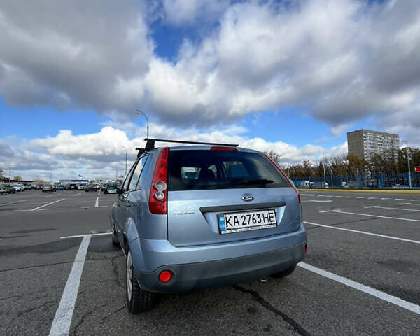 Синий Форд Фиеста, объемом двигателя 1.3 л и пробегом 170 тыс. км за 4300 $, фото 7 на Automoto.ua