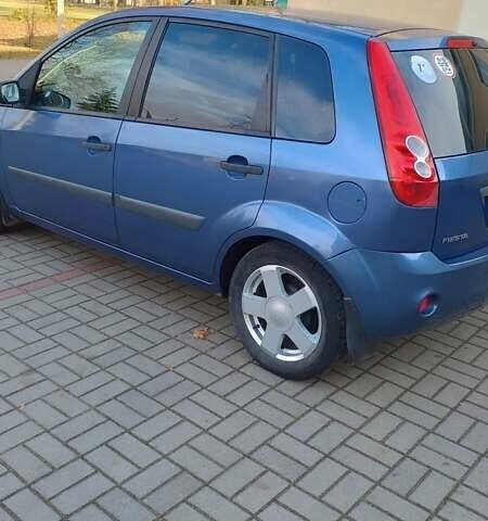 Синій Форд Фієста, об'ємом двигуна 1.24 л та пробігом 186 тис. км за 4500 $, фото 10 на Automoto.ua