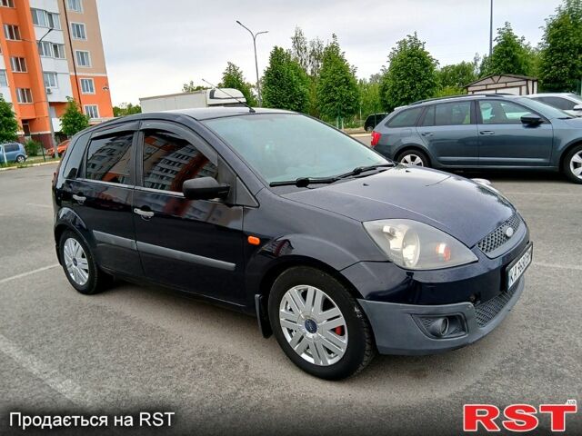 Синий Форд Фиеста, объемом двигателя 1.4 л и пробегом 226 тыс. км за 3150 $, фото 2 на Automoto.ua