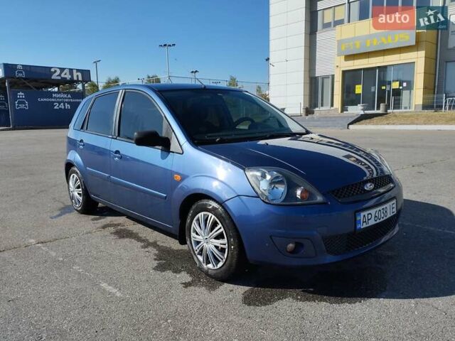 Синий Форд Фиеста, объемом двигателя 1.24 л и пробегом 156 тыс. км за 3800 $, фото 2 на Automoto.ua