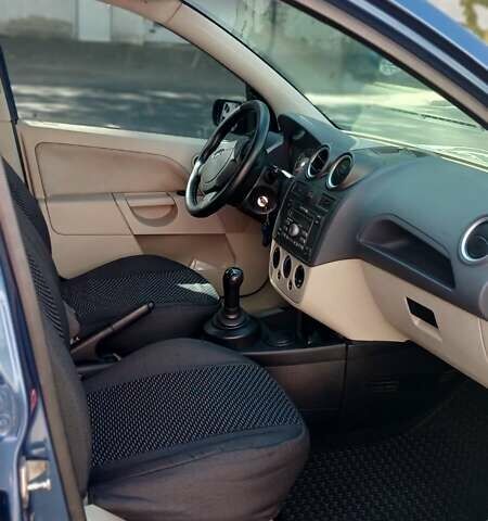 Форд Фиеста 2006 в Одессе на Automoto.ua Синий Форд Фиеста, объемом двигателя 1.39 л и пробегом 200 тыс. км за 3500 $, фото 5 на Automoto.ua