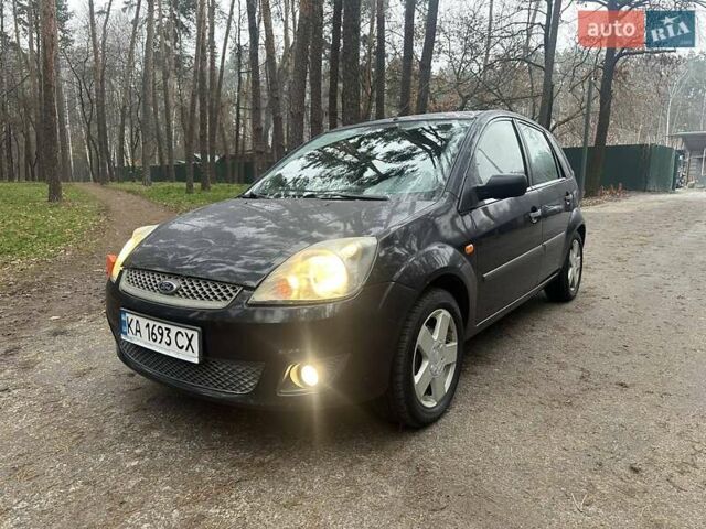 Синий Форд Фиеста, объемом двигателя 1.39 л и пробегом 252 тыс. км за 2900 $, фото 10 на Automoto.ua