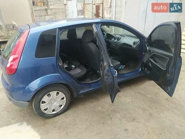 Синій Форд Фієста, об'ємом двигуна 1.39 л та пробігом 309 тис. км за 3500 $, фото 4 на Automoto.ua