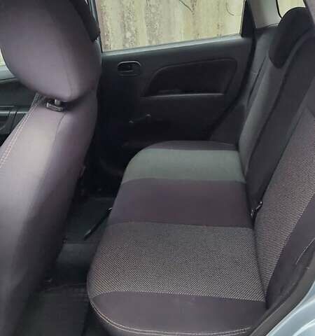 Синій Форд Фієста, об'ємом двигуна 1.3 л та пробігом 191 тис. км за 2000 $, фото 10 на Automoto.ua