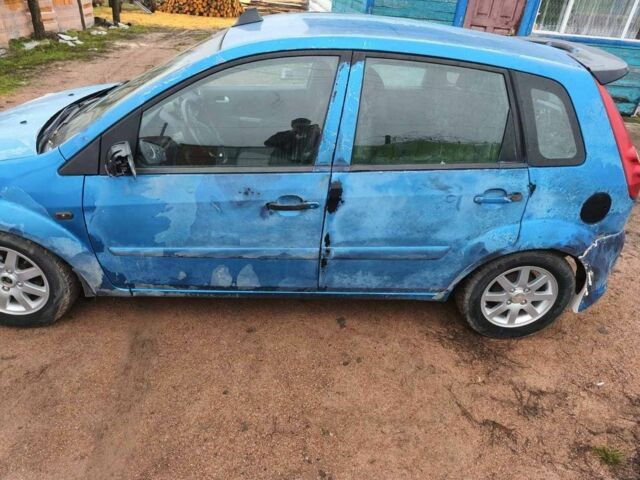 Синий Форд Фиеста, объемом двигателя 1.4 л и пробегом 3 тыс. км за 2100 $, фото 2 на Automoto.ua