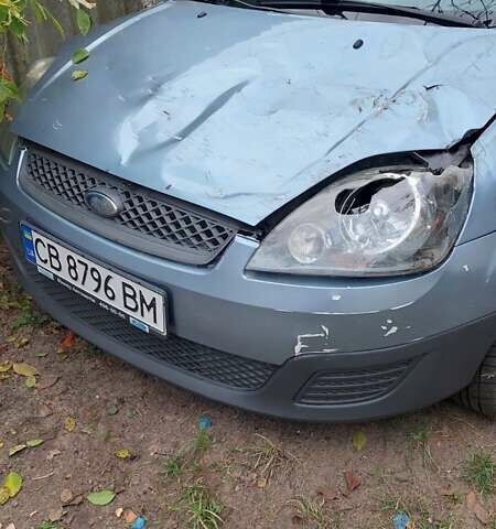 Синій Форд Фієста, об'ємом двигуна 1.3 л та пробігом 191 тис. км за 2000 $, фото 5 на Automoto.ua