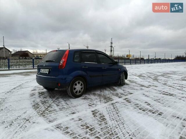 Синий Форд Фиеста, объемом двигателя 1.4 л и пробегом 199 тыс. км за 3350 $, фото 7 на Automoto.ua
