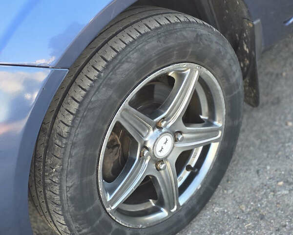 Синий Форд Фиеста, объемом двигателя 1.4 л и пробегом 224 тыс. км за 4500 $, фото 14 на Automoto.ua