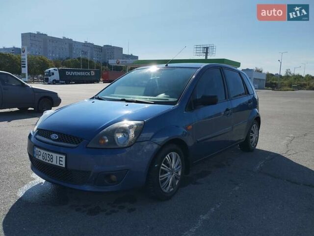 Синий Форд Фиеста, объемом двигателя 1.24 л и пробегом 156 тыс. км за 3800 $, фото 1 на Automoto.ua