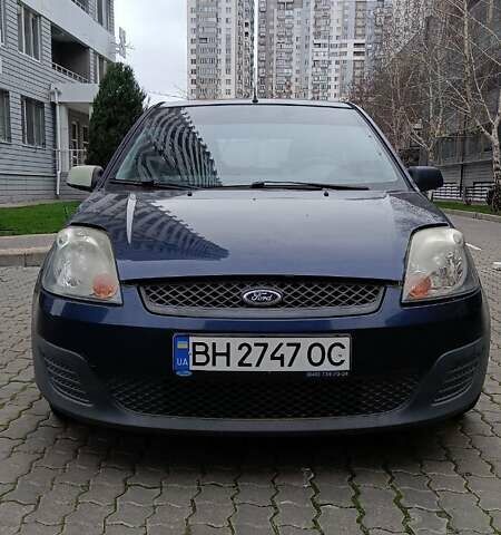 Синий Форд Фиеста, объемом двигателя 1.4 л и пробегом 145 тыс. км за 2900 $, фото 1 на Automoto.ua