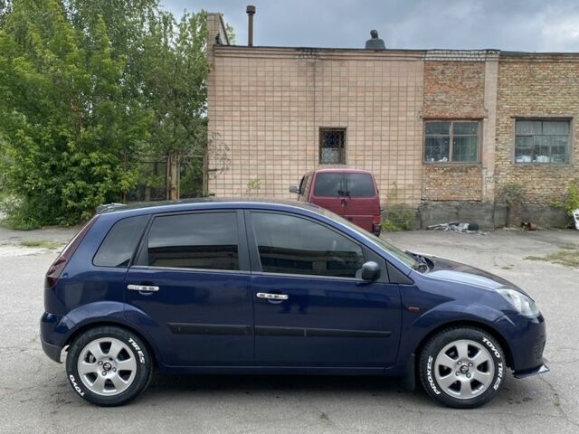 Синій Форд Фієста, об'ємом двигуна 1.25 л та пробігом 373 тис. км за 4000 $, фото 1 на Automoto.ua