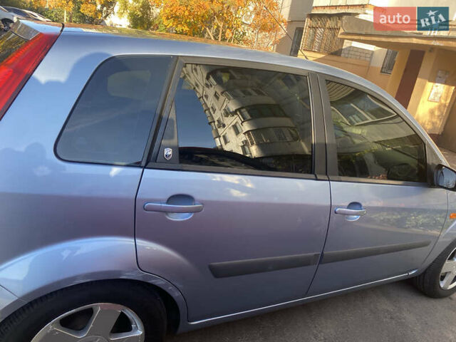 Синий Форд Фиеста, объемом двигателя 1.4 л и пробегом 156 тыс. км за 4000 $, фото 4 на Automoto.ua