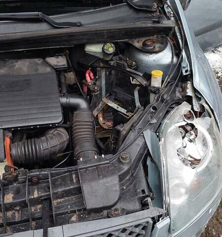 Синій Форд Фієста, об'ємом двигуна 1.3 л та пробігом 191 тис. км за 2000 $, фото 12 на Automoto.ua