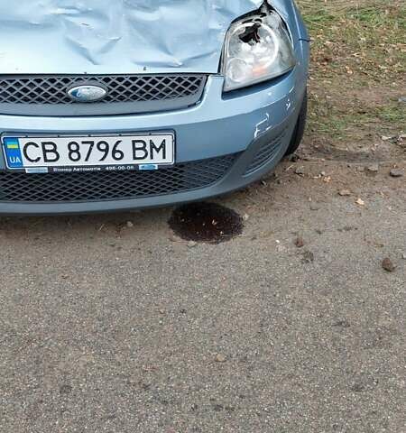 Синій Форд Фієста, об'ємом двигуна 1.3 л та пробігом 191 тис. км за 2000 $, фото 9 на Automoto.ua