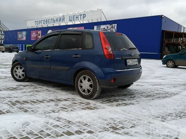 Синій Форд Фієста, об'ємом двигуна 1.4 л та пробігом 199 тис. км за 3350 $, фото 4 на Automoto.ua