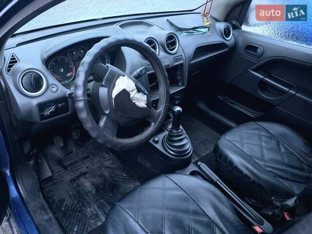 Синий Форд Фиеста, объемом двигателя 1.4 л и пробегом 270 тыс. км за 1400 $, фото 8 на Automoto.ua